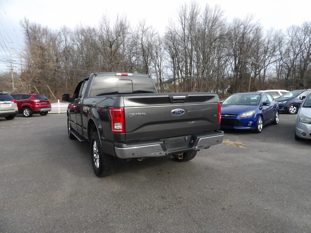 Ford F-150 4WD SuperCab 163" Lariat w/HD Payload Pkg 2015