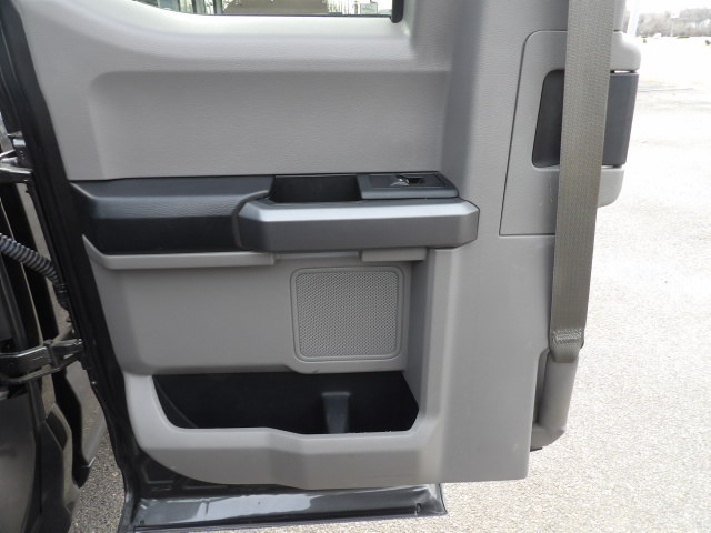 Ford F-150 4WD SuperCab 163" Lariat w/HD Payload Pkg 2015