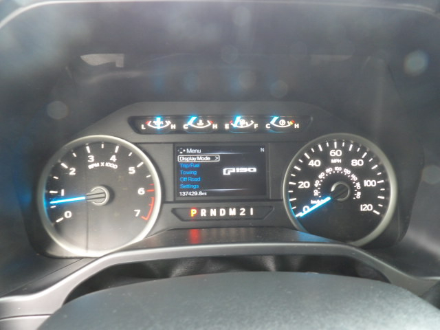 Ford F-150 4WD SuperCab 163" Lariat w/HD Payload Pkg 2015