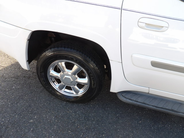 GMC Envoy XL 4dr 2WD SLT 2003