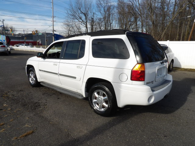 GMC Envoy XL 4dr 2WD SLT 2003