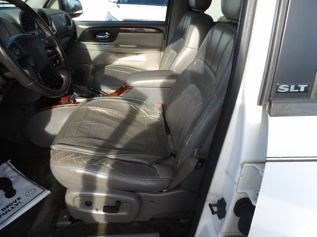 GMC Envoy XL 4dr 2WD SLT 2003