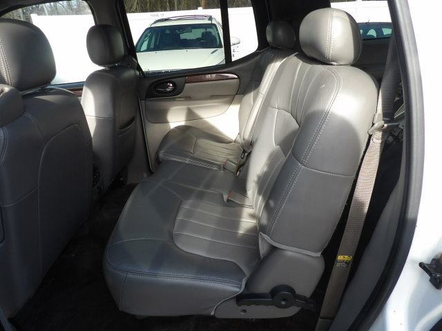GMC Envoy XL 4dr 2WD SLT 2003