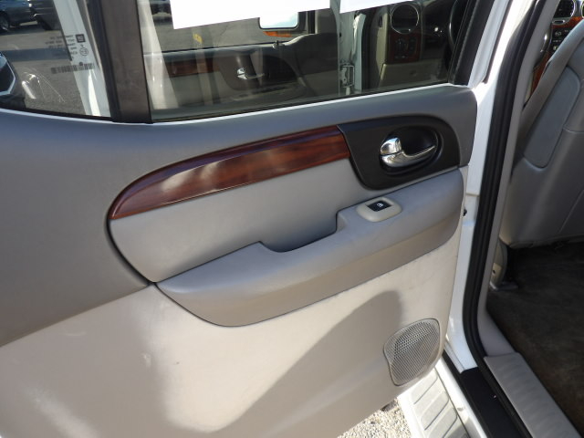 GMC Envoy XL 4dr 2WD SLT 2003