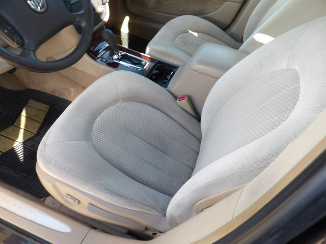 Buick Lucerne 4dr Sdn V6 CX 2008