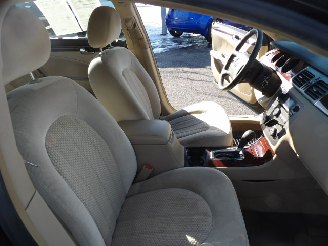 Buick Lucerne 4dr Sdn V6 CX 2008