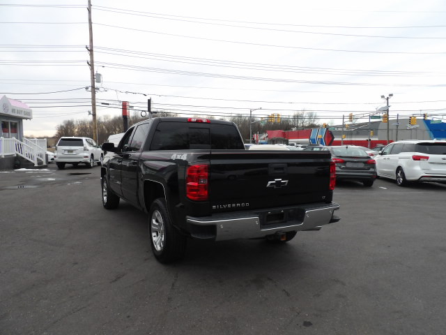 Chevrolet Silverado 1500 4WD Crew Cab 143.5" LT w/2LT 2015
