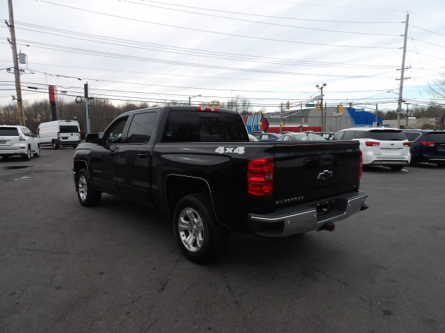 Chevrolet Silverado 1500 4WD Crew Cab 143.5" LT w/2LT 2015