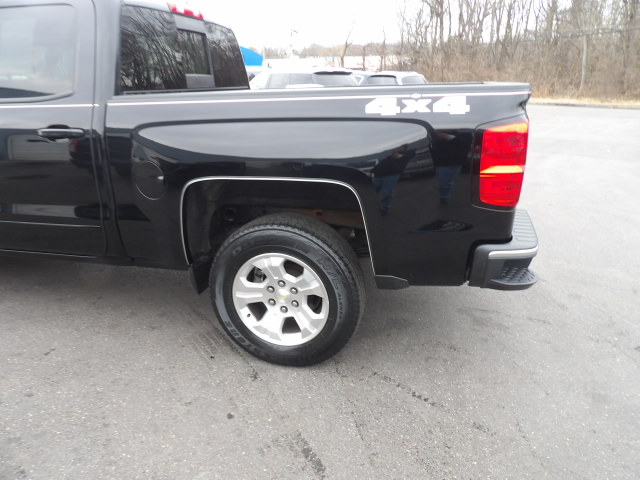 Chevrolet Silverado 1500 4WD Crew Cab 143.5" LT w/2LT 2015