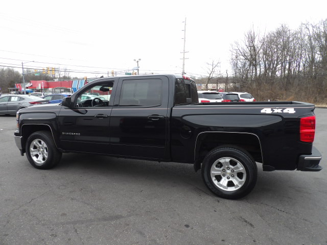 Chevrolet Silverado 1500 4WD Crew Cab 143.5" LT w/2LT 2015
