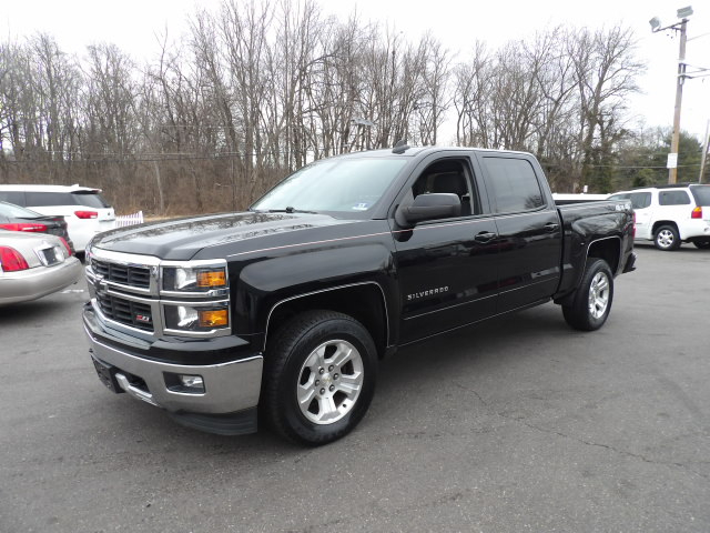 Chevrolet Silverado 1500 4WD Crew Cab 143.5" LT w/2LT 2015