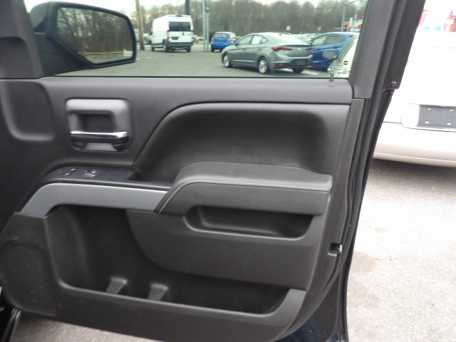 Chevrolet Silverado 1500 4WD Crew Cab 143.5" LT w/2LT 2015