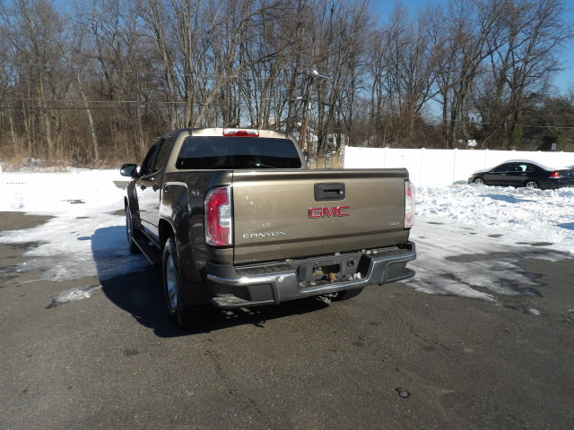 GMC Canyon 4WD Crew Cab 128.3" SLE 2015