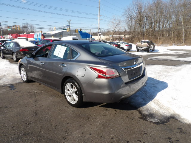 Nissan Altima 4dr Sdn I4 2.5 SV 2015