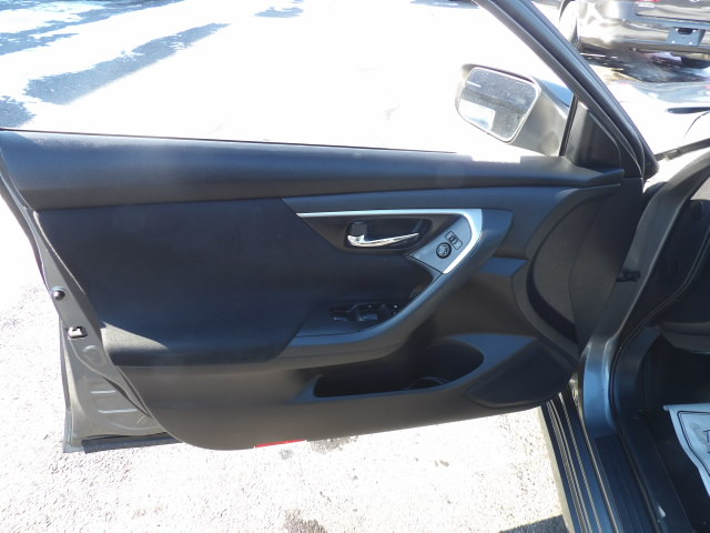 Nissan Altima 4dr Sdn I4 2.5 SV 2015