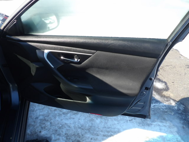 Nissan Altima 4dr Sdn I4 2.5 SV 2015