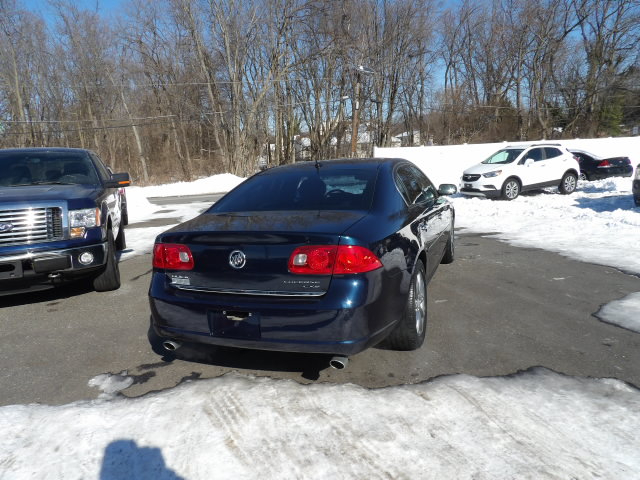 Buick Lucerne 4dr Sdn V8 CXS 2007