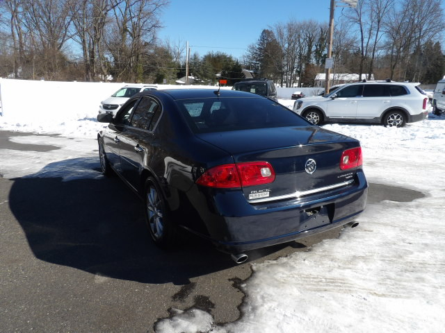 Buick Lucerne 4dr Sdn V8 CXS 2007