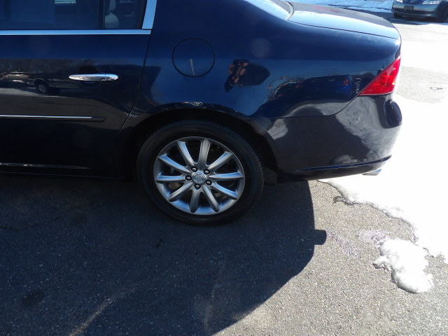 Buick Lucerne 4dr Sdn V8 CXS 2007