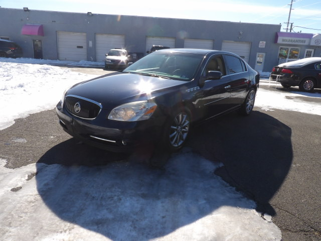 Buick Lucerne 4dr Sdn V8 CXS 2007
