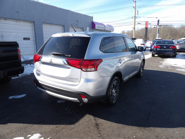 Mitsubishi Outlander AWC 4dr SEL 2016