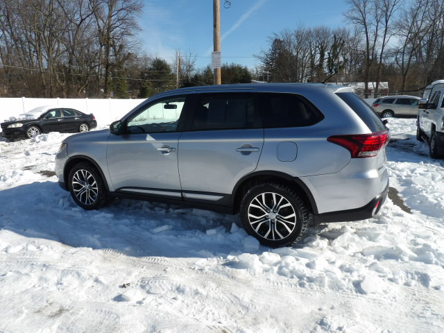 Mitsubishi Outlander AWC 4dr SEL 2016