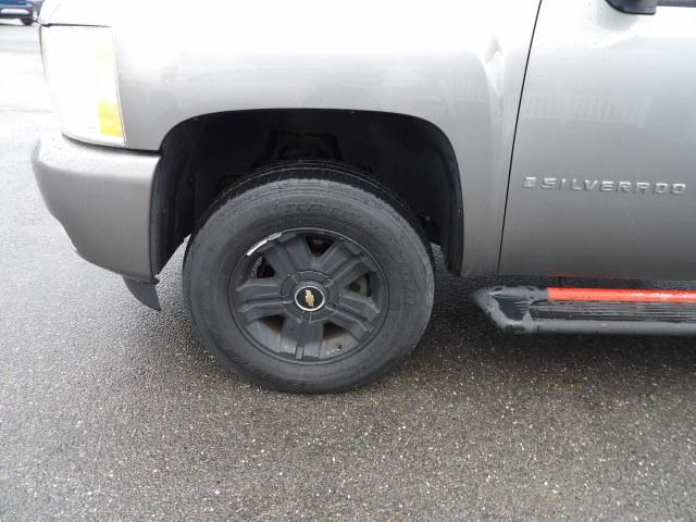 Chevrolet Silverado 1500 4WD Ext Cab 143.5" LTZ 2009