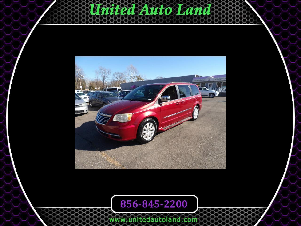 2012 Chrysler Town & Country 4dr Wgn Touring-L