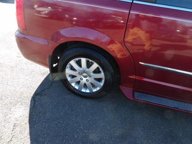 Chrysler Town & Country 4dr Wgn Touring-L 2012