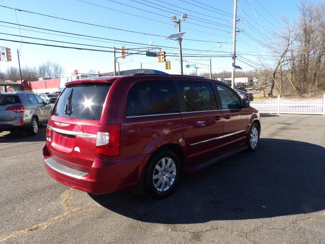 Chrysler Town & Country 4dr Wgn Touring-L 2012