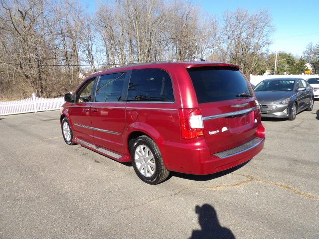 Chrysler Town & Country 4dr Wgn Touring-L 2012