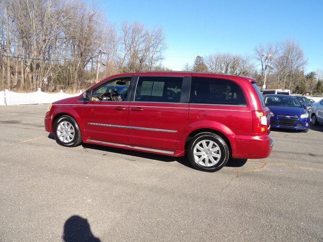 Chrysler Town & Country 4dr Wgn Touring-L 2012