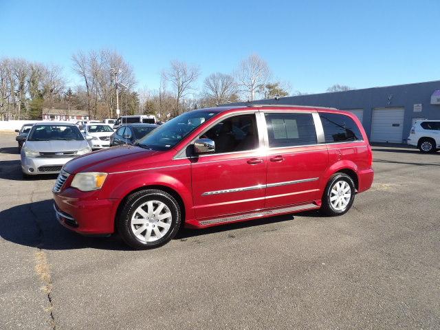 Chrysler Town & Country 4dr Wgn Touring-L 2012