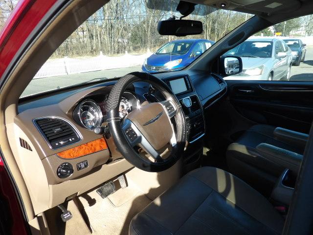 Chrysler Town & Country 4dr Wgn Touring-L 2012