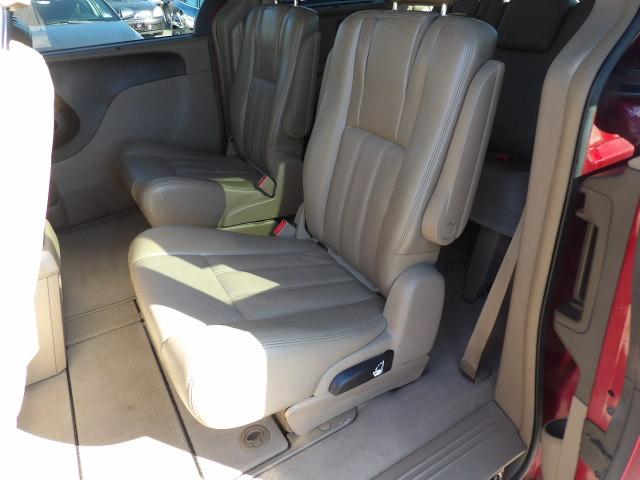 Chrysler Town & Country 4dr Wgn Touring-L 2012