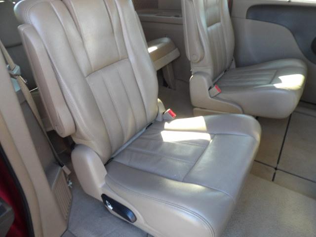 Chrysler Town & Country 4dr Wgn Touring-L 2012