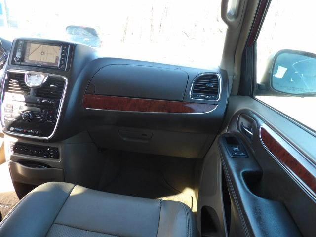 Chrysler Town & Country 4dr Wgn Touring-L 2012