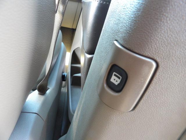 Chrysler Town & Country 4dr Wgn Touring-L 2012