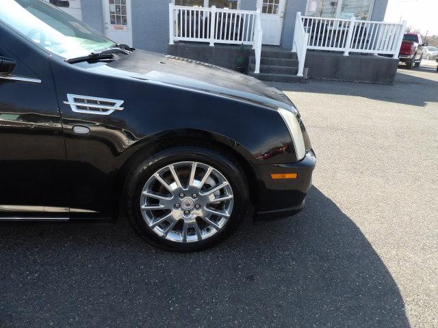 Cadillac STS 4dr Sdn V6 AWD w/1SB 2010