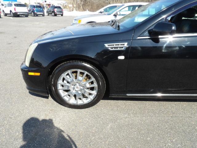 Cadillac STS 4dr Sdn V6 AWD w/1SB 2010