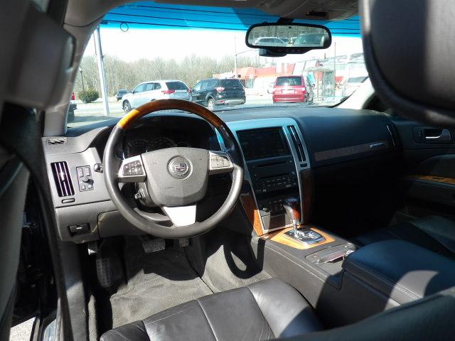 Cadillac STS 4dr Sdn V6 AWD w/1SB 2010