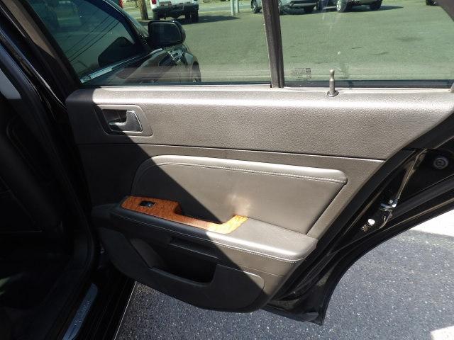 Cadillac STS 4dr Sdn V6 AWD w/1SB 2010