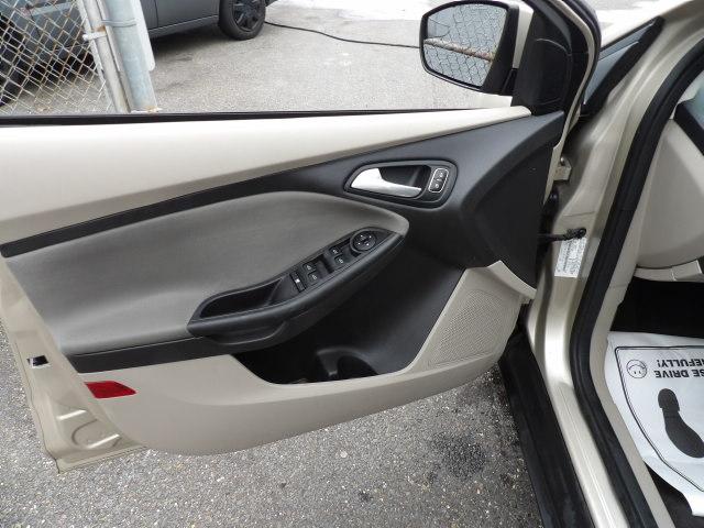 Ford Focus SE Sedan 2018