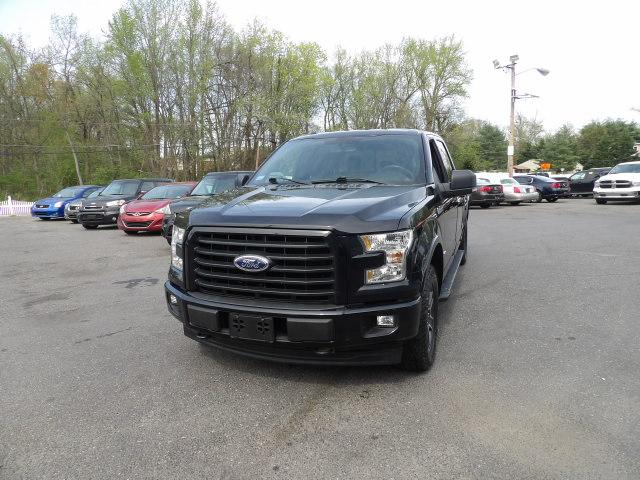 Ford F-150 4WD SuperCrew 145" XLT 2017