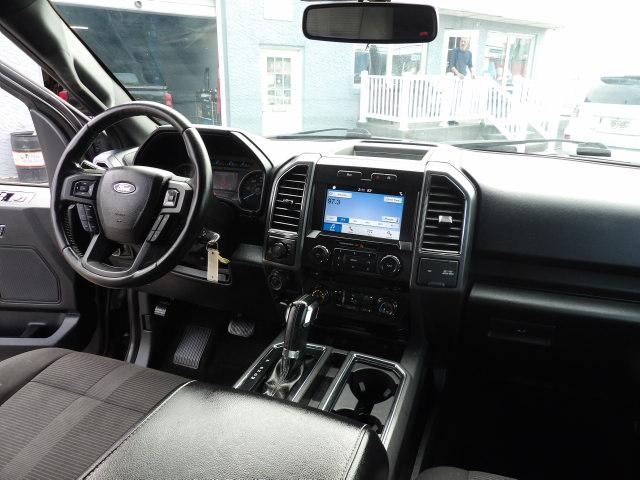 Ford F-150 4WD SuperCrew 145" XLT 2017