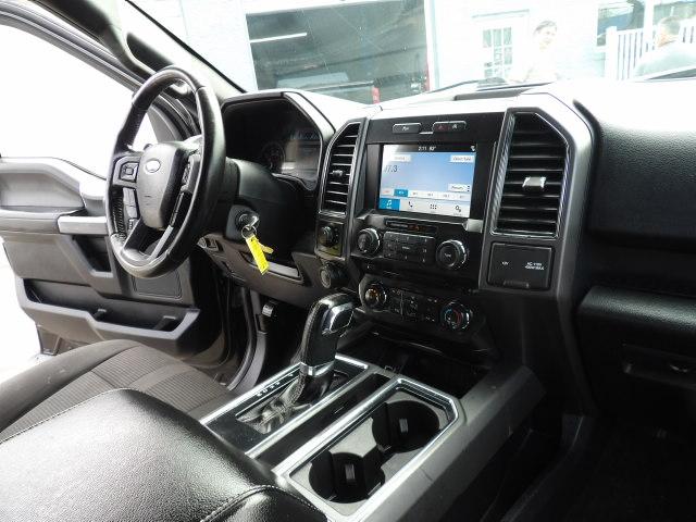 Ford F-150 4WD SuperCrew 145" XLT 2017