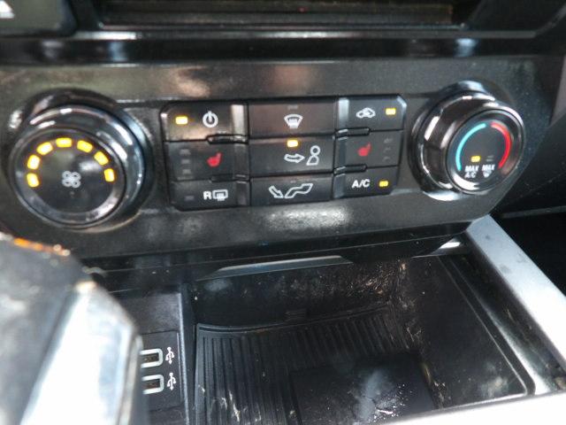 Ford F-150 4WD SuperCrew 145" XLT 2017