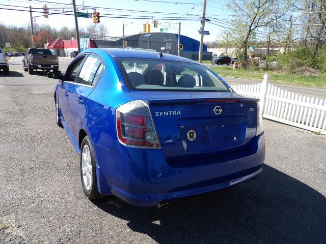 Nissan Sentra 4dr Sdn I4 CVT 2.0 SR 2010