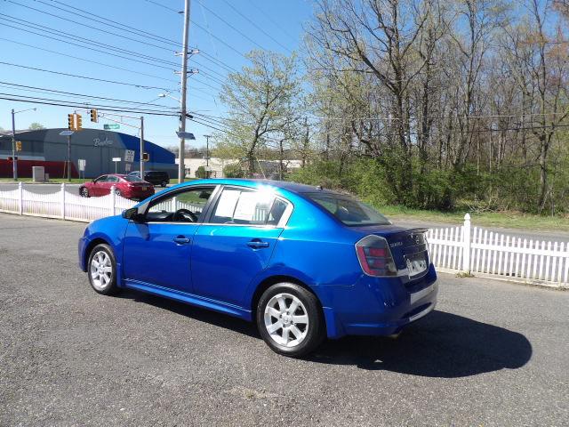 Nissan Sentra 4dr Sdn I4 CVT 2.0 SR 2010