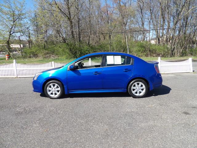 Nissan Sentra 4dr Sdn I4 CVT 2.0 SR 2010